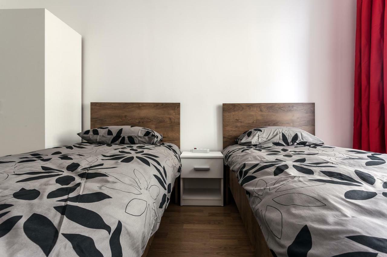 Modern Apartment In Lviv Historic Centre Bagian luar foto
