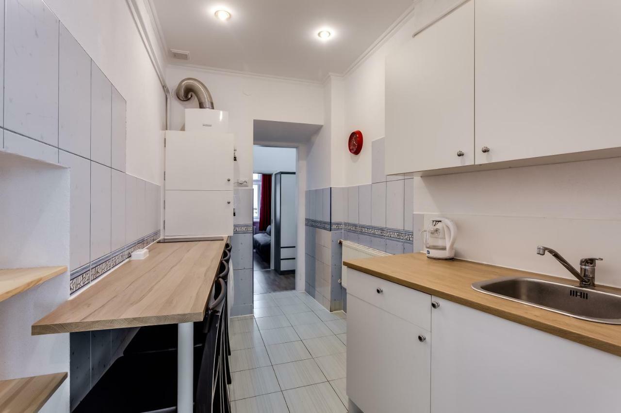 Modern Apartment In Lviv Historic Centre Bagian luar foto