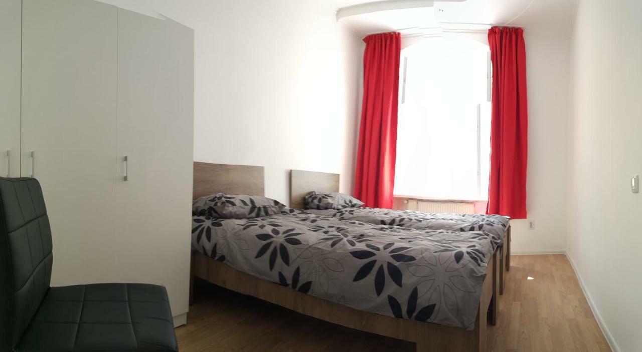 Modern Apartment In Lviv Historic Centre Bagian luar foto